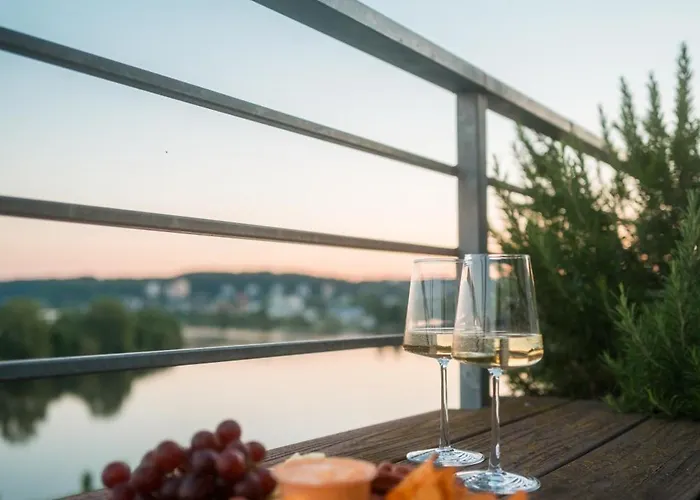 Penthouse Mit Schoenem Moselblick In Metternich * 科布倫茨