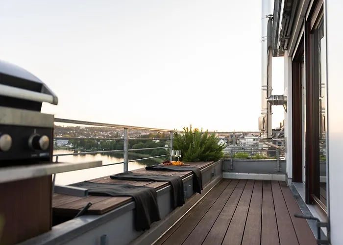 Penthouse Mit Schoenem Moselblick In Metternich * 科布倫茨